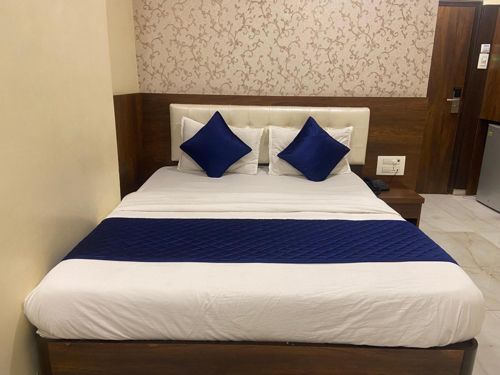 Hotel Ashyana - Near To Grant Road Station מומביי מראה חיצוני תמונה